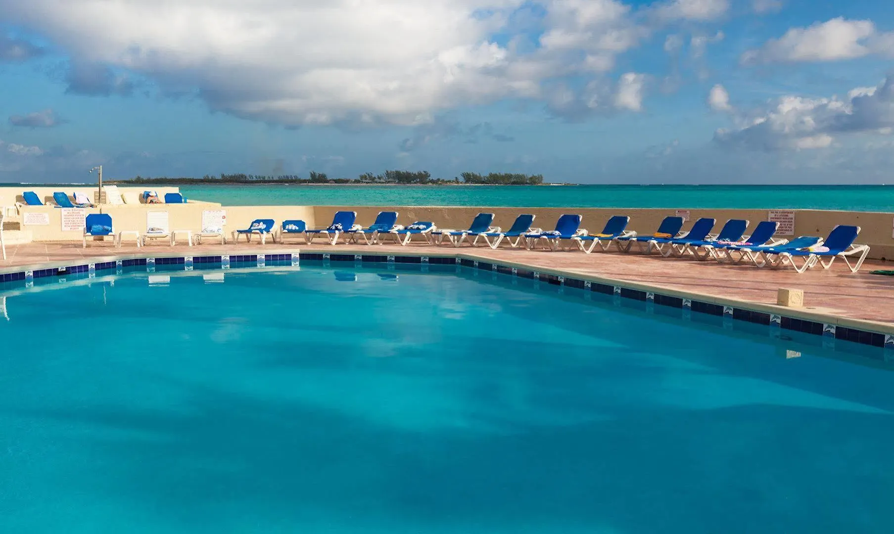 Hotel Bluegreen Bluewater Resort At Cable Beach Nasáu